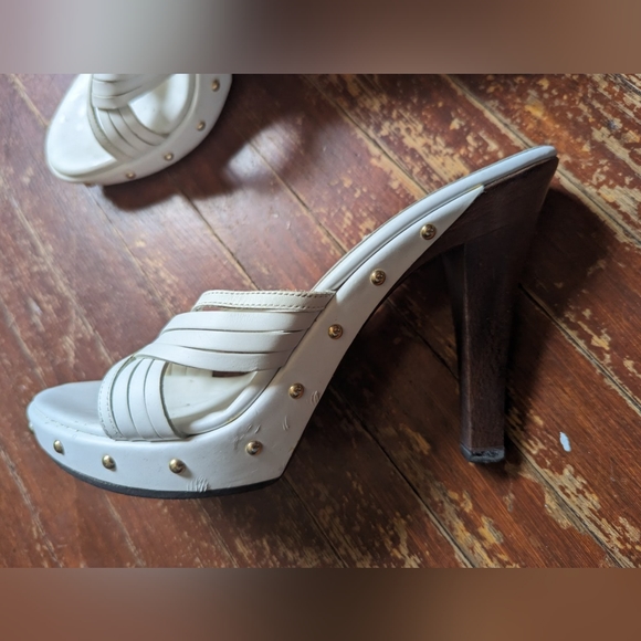 Michael Kors white leather platform sandals - Picture 3 of 5